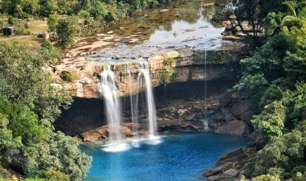 Krang Suri Falls: Meghalaya's Turquoise Swimming Paradise (Updated: 2026)